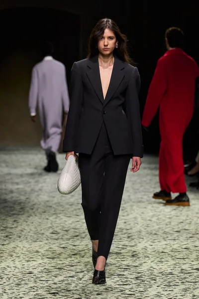 Look 22